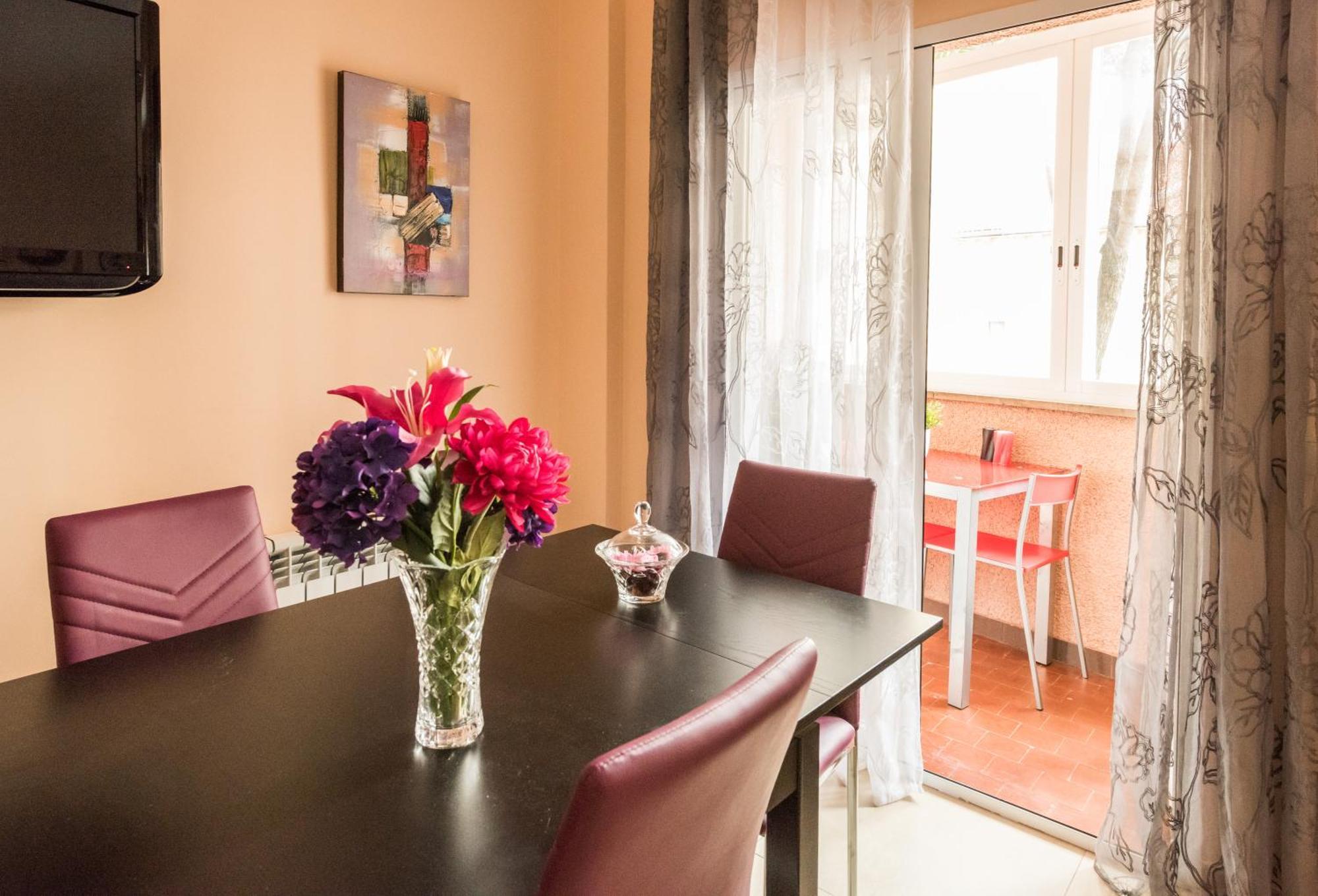 Apartamentos Madrid Xxxiii - Alojamiento De Temporada חדר תמונה