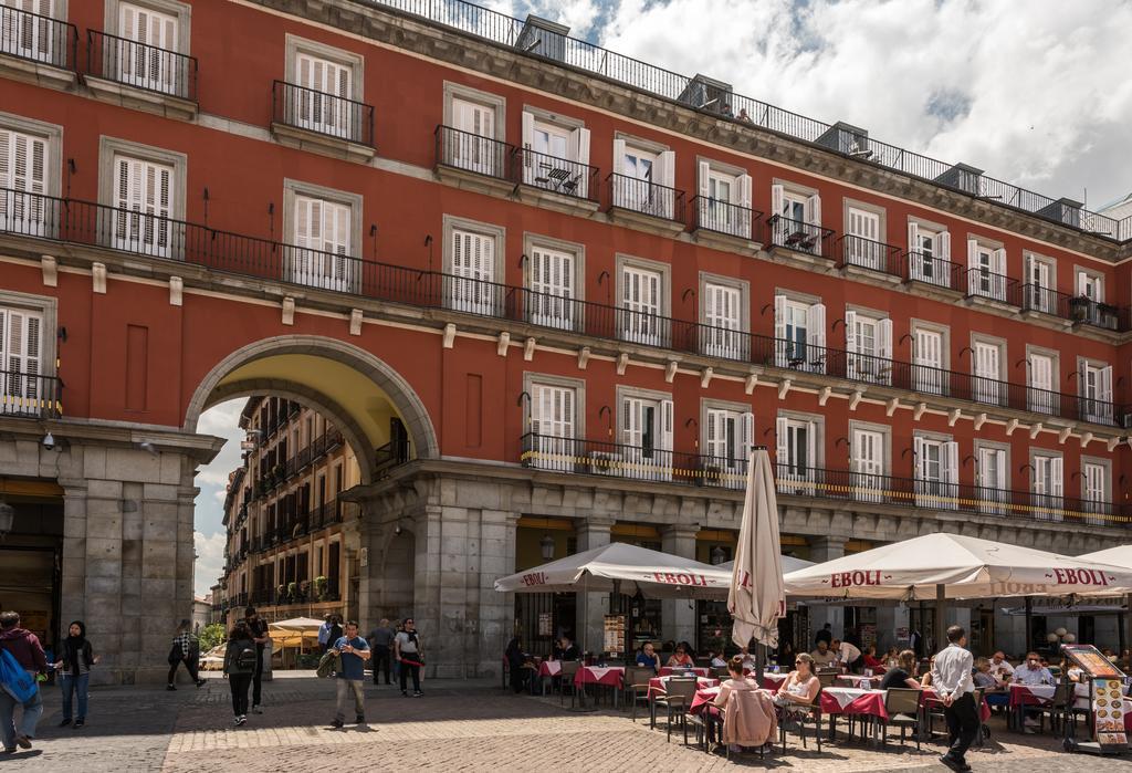 Apartamentos Madrid Xxxiii - Alojamiento De Temporada מראה חיצוני תמונה